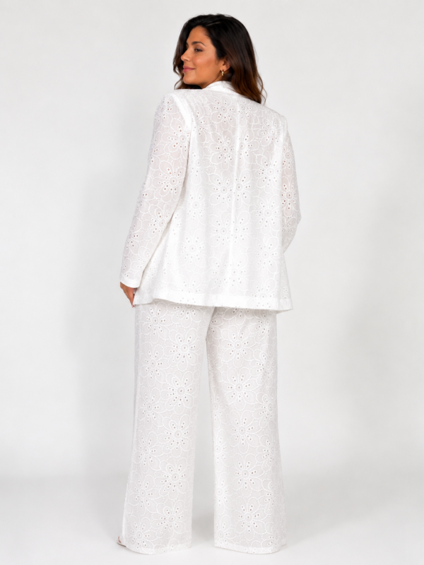 Tailleur in pizzo sangallo