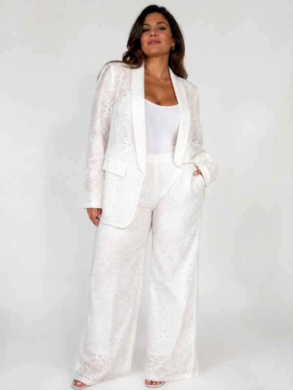 Tailleur in pizzo sangallo